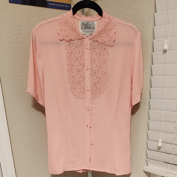 Lacey Blouse in Blossom Pink by The Seamstress of Bloomsbury - Picture 4 of 5